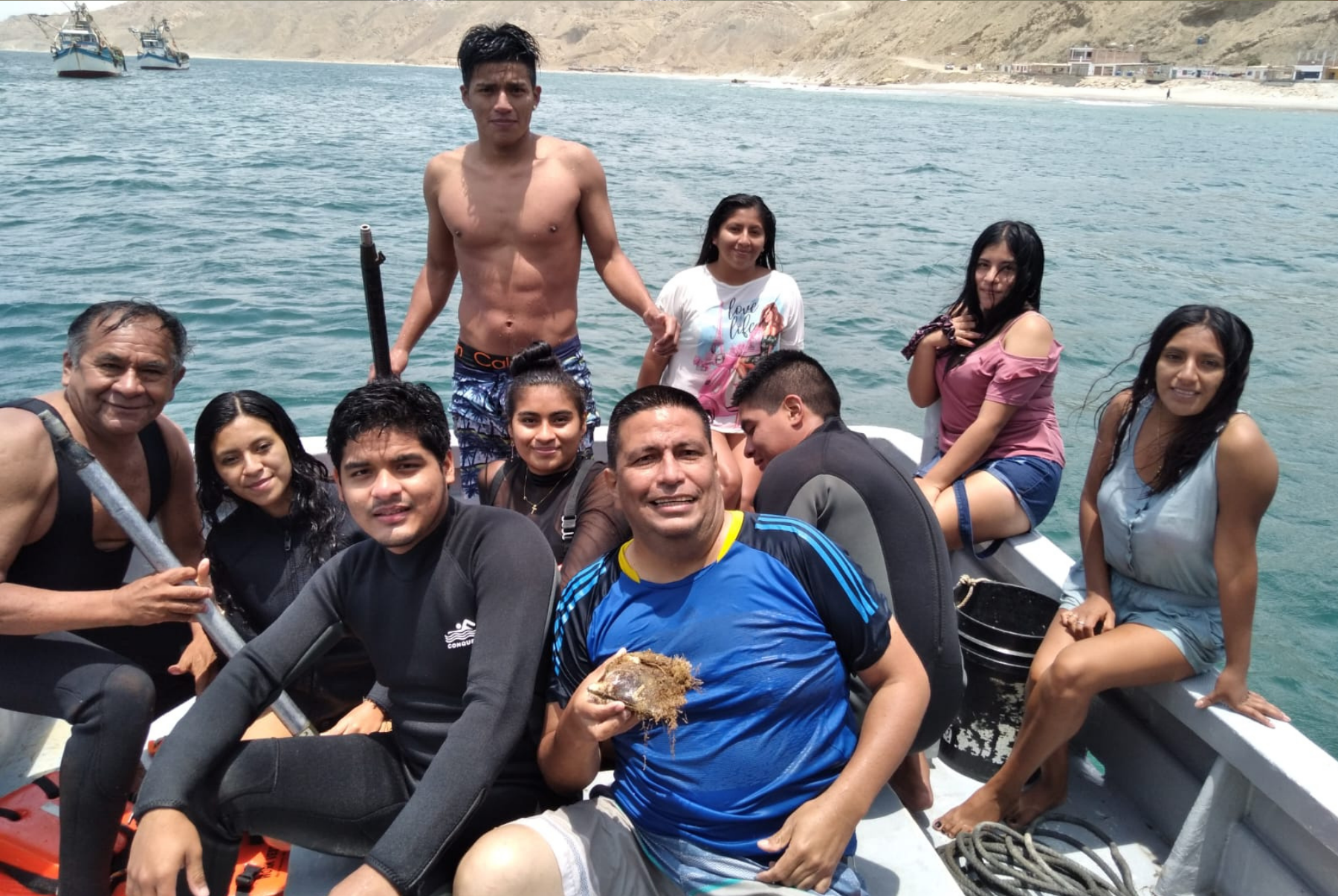 It is still too early to evaluate the long-term impact of Baltazar’s experiment, but we can already say that it has helped bring young people in the area together around a new awareness: an idea of community that includes marine organisms and looks to the future with renewed optimism.